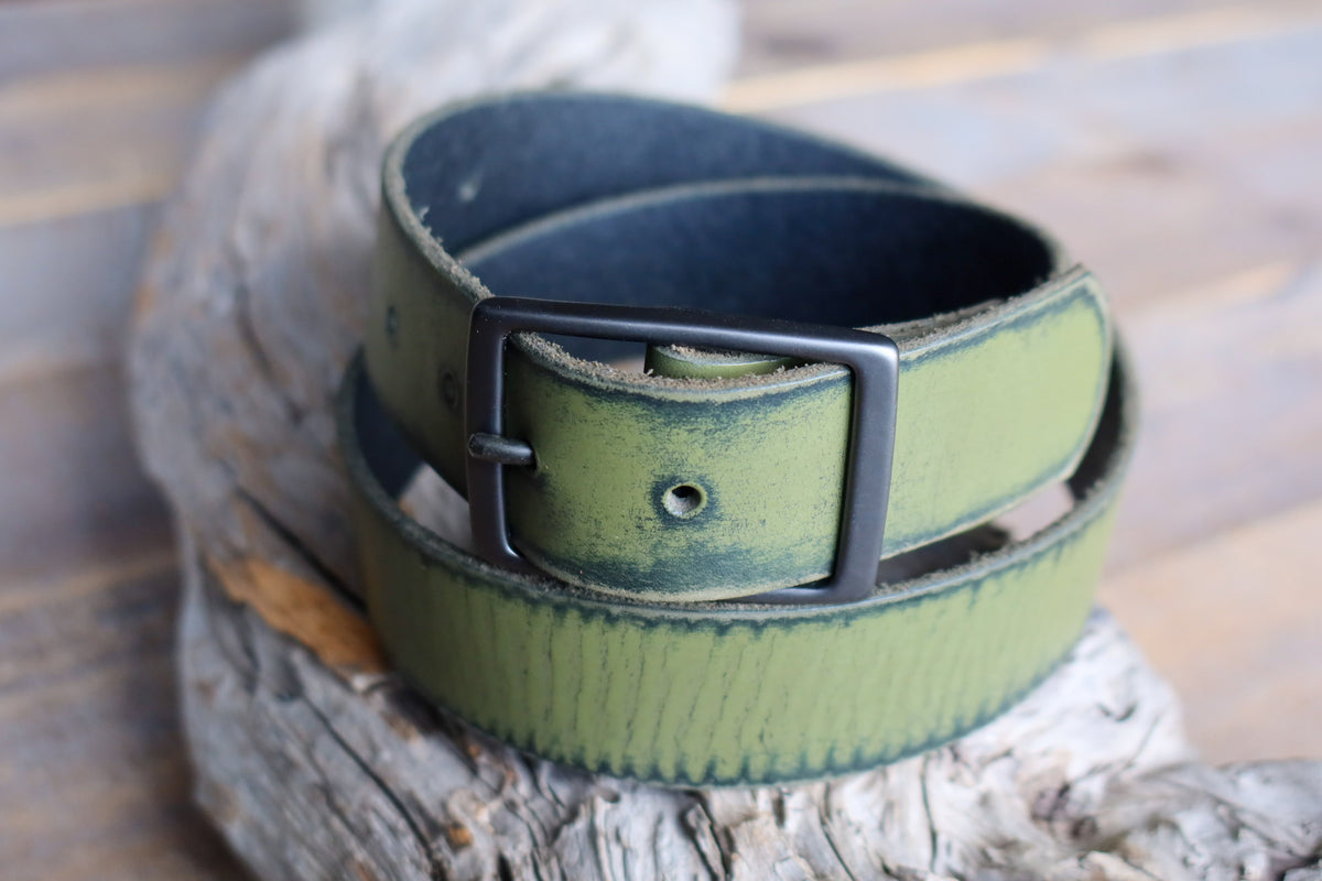 Distressed Black Leather Belt – FosterWeld