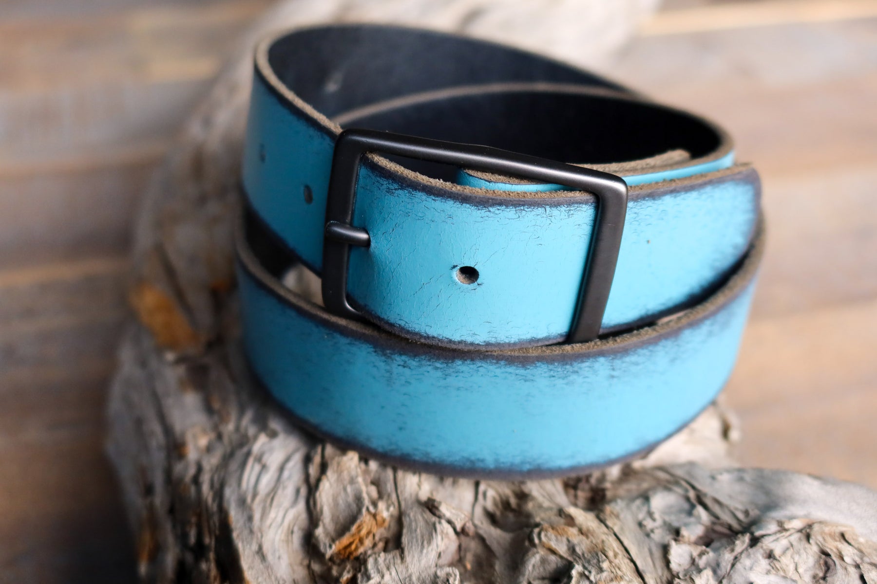 Distressed Black Leather Belt – FosterWeld